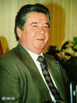 vyahirev2d.jpg (23257 bytes)